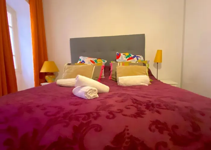 Apartment Spacieux Et Confortable T3 Au Centre D Ajaccio (Corsica)