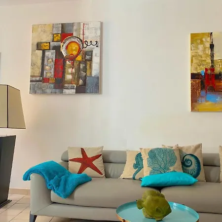 Διαμέρισμα Spacieux Et Confortable T3 Au Centre D