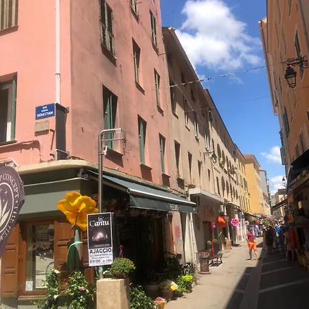 Spacieux Et Confortable T3 Au Centre D Ajaccio