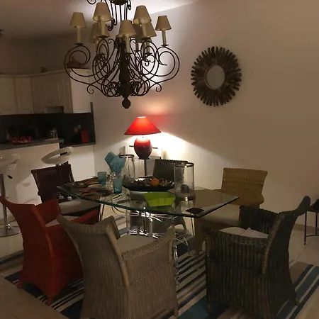 Διαμέρισμα Spacieux Et Confortable T3 Au Centre D